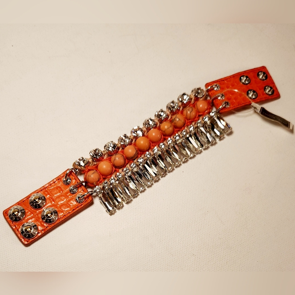 NWT! Henri bendel salmon coral color bracelet